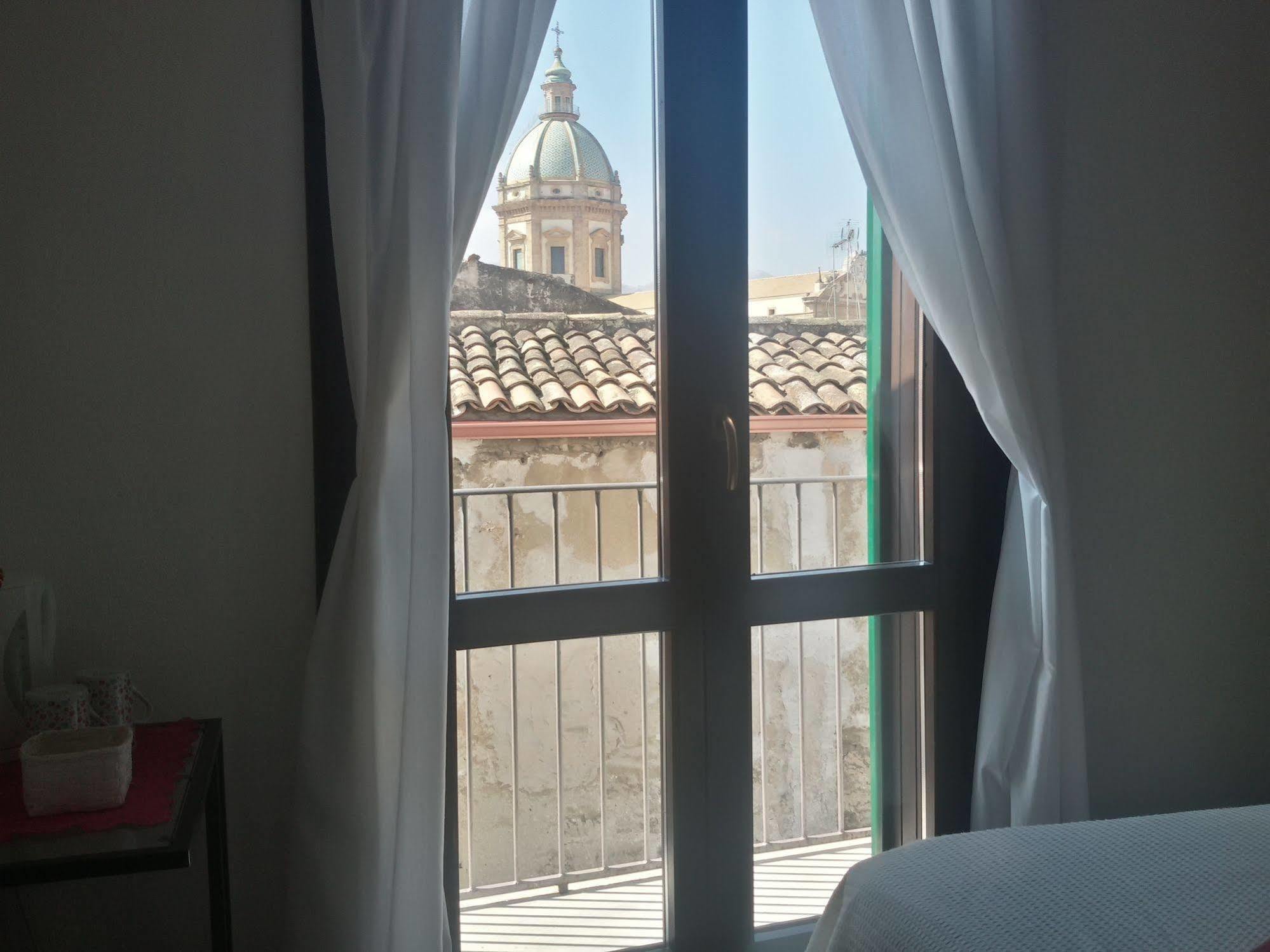 La Terrazza Sul Centro Bed & Breakfast Palermo Luaran gambar